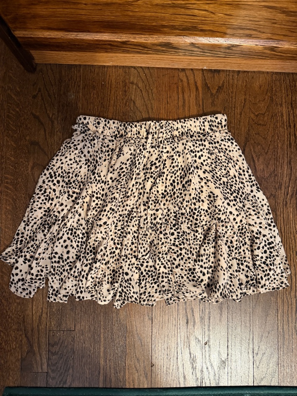 Cheetah flowy mini skirt